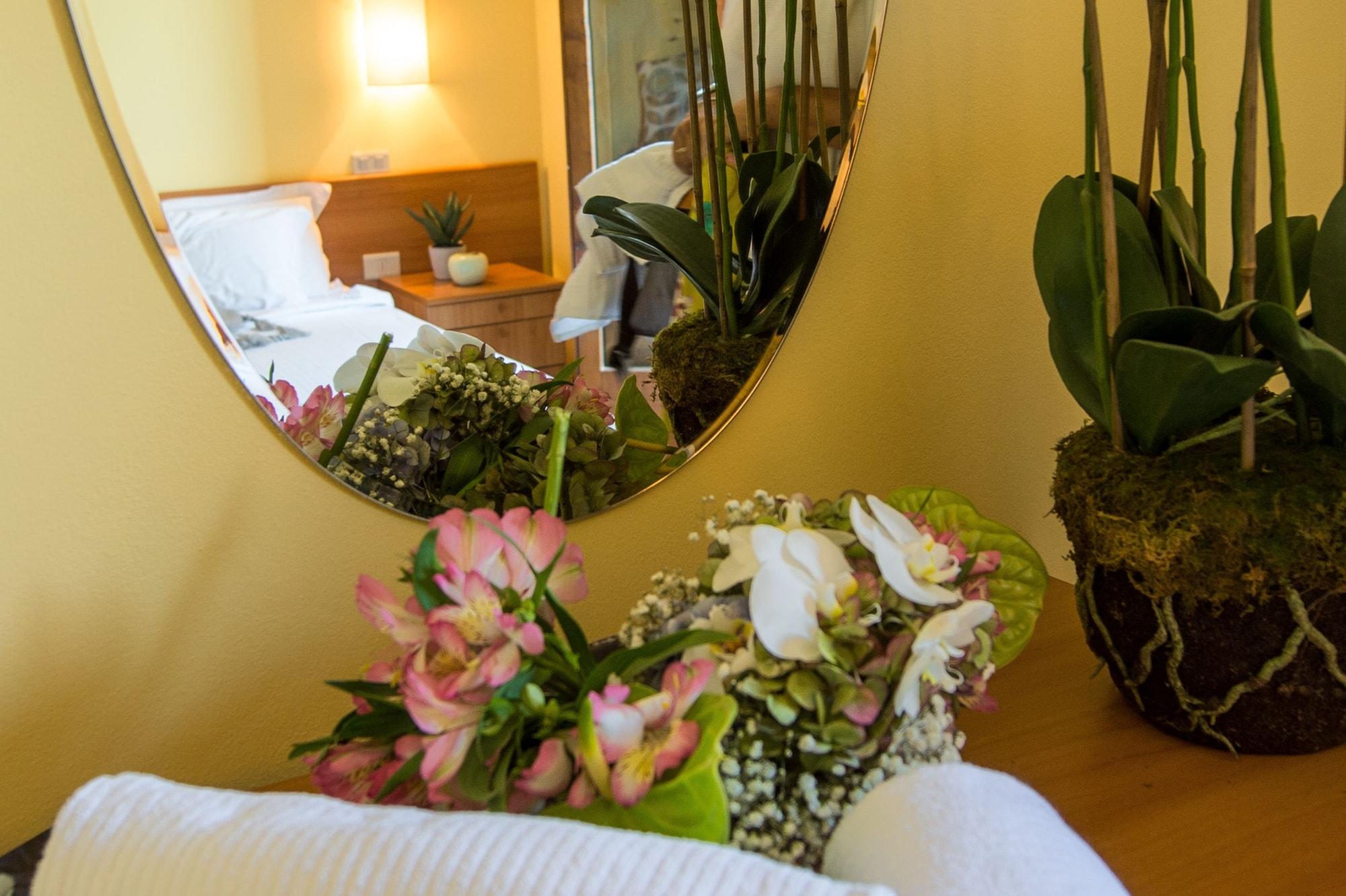Casa Oliva Albergo Diffuso Bargni ภายนอก รูปภาพ